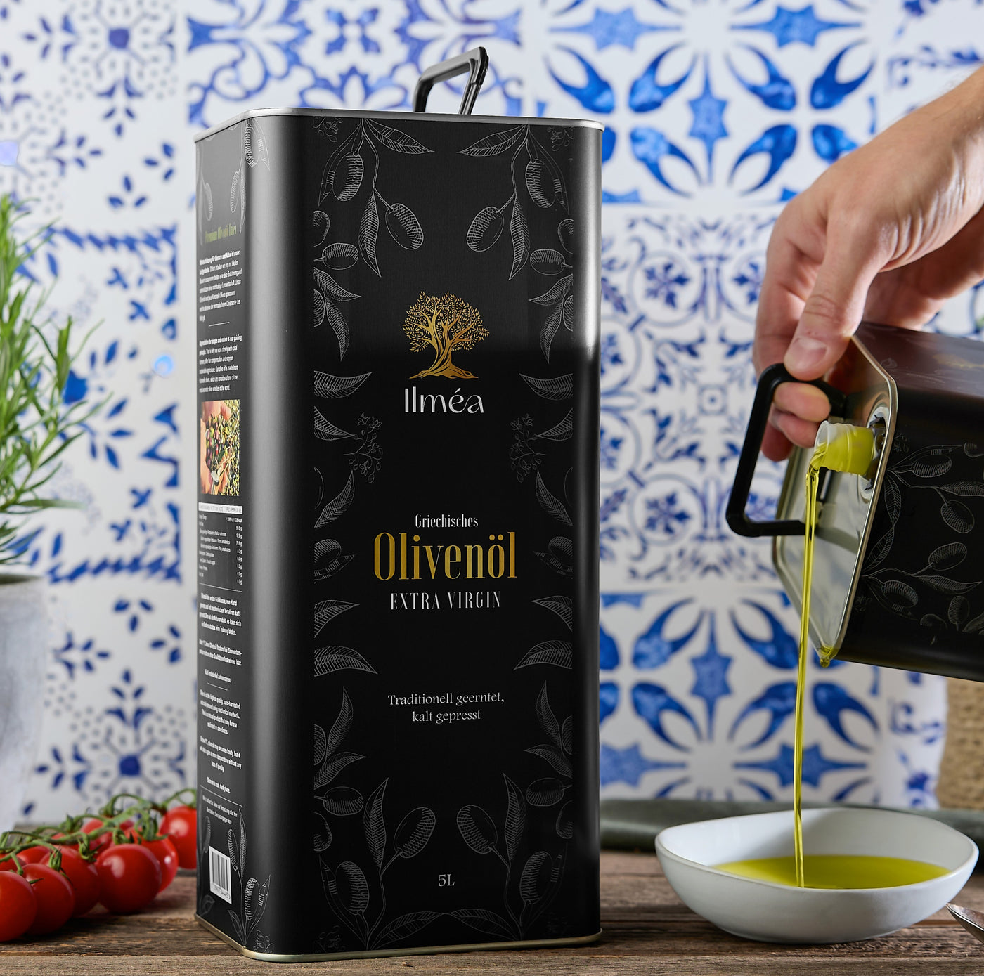 Griechisches_Olivenoel_5_Liter_Kanister_Ilmea_kaufen_Schweiz_Schälchen mit Öl