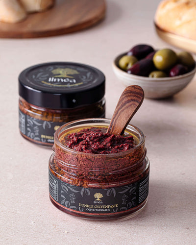 Dunkle Olivenpaste Tapenade